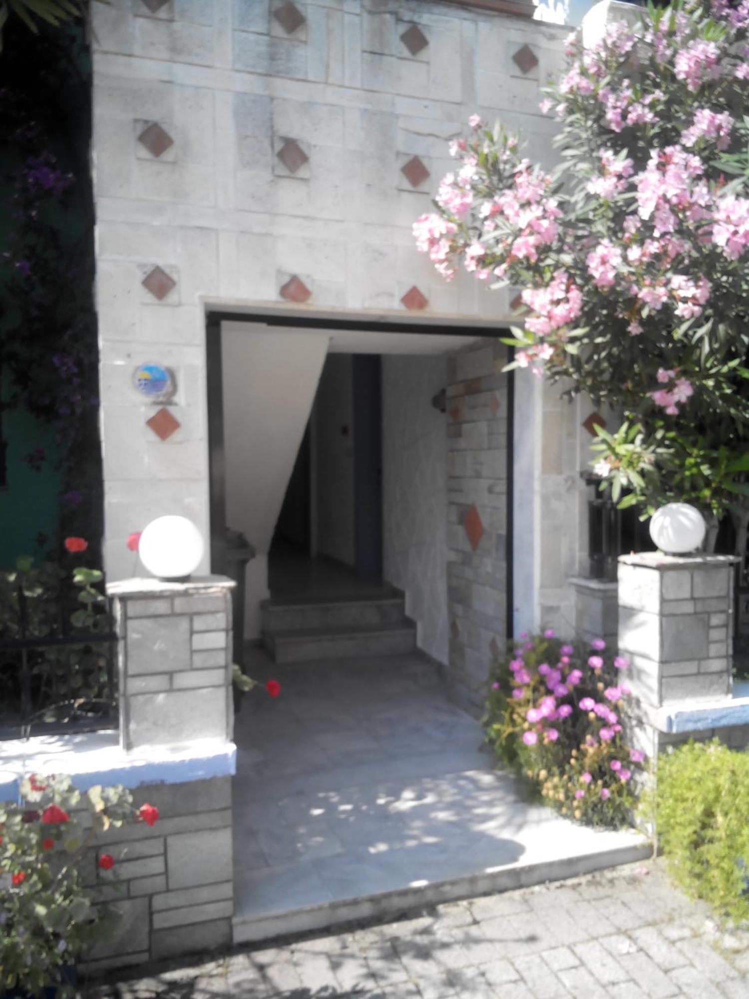 Tassos 2 Aparthotel Pefkochori Exterior photo
